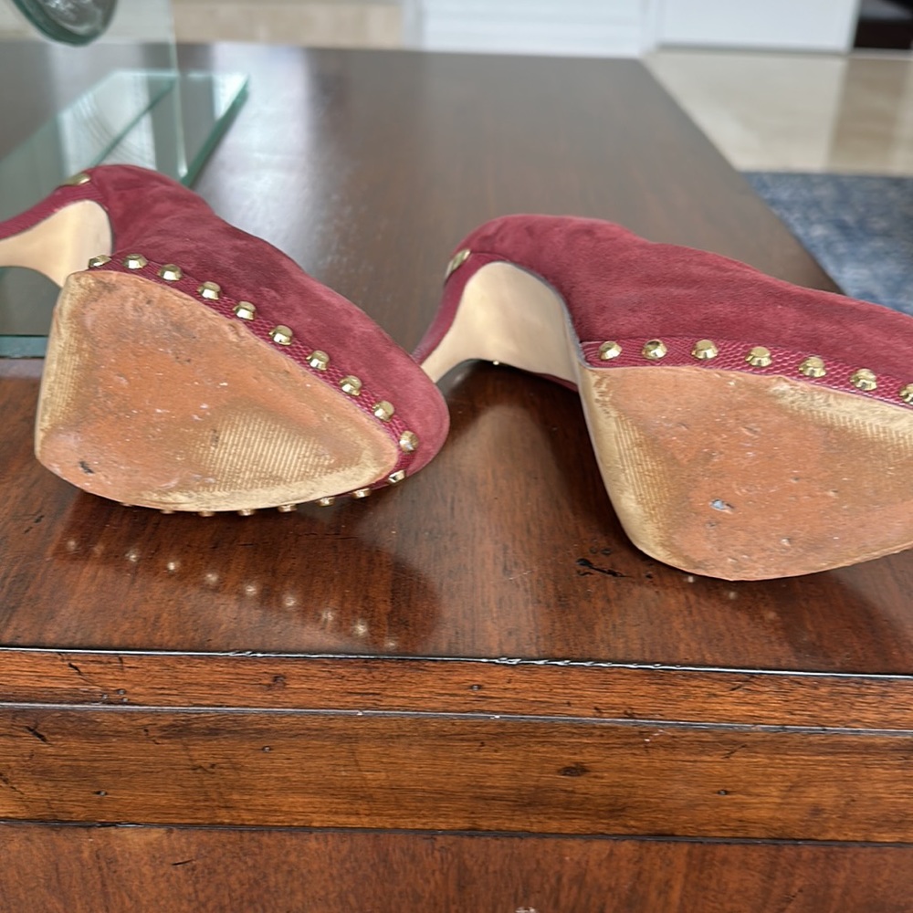 Michael Kors burgundy suede gold studded pumps - Picture 5 of 6